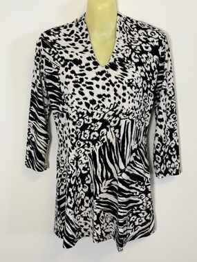 Peter Nygard Petite Black and White Stretchy Blouse